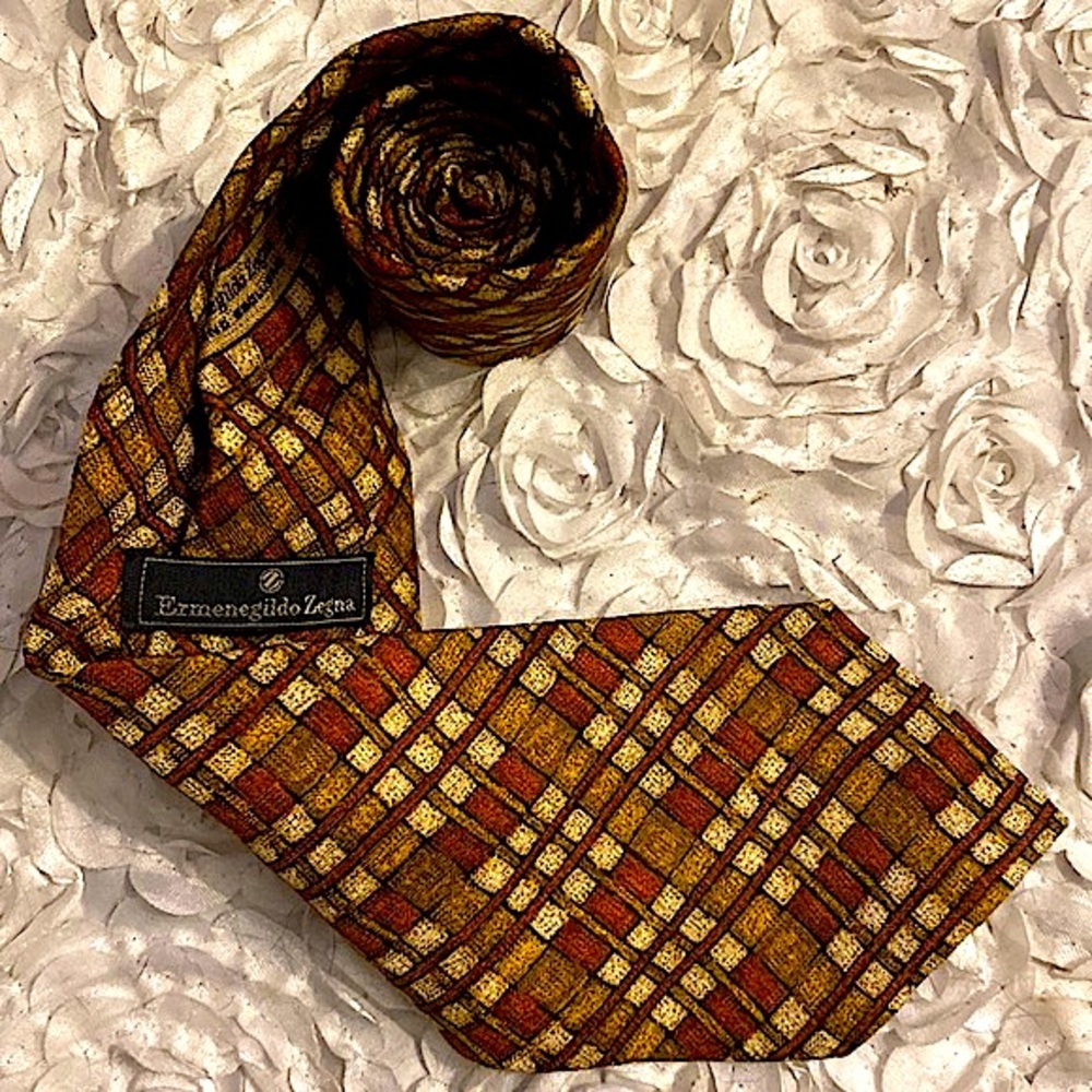 New Ermenegildo Zegna mens silk tie